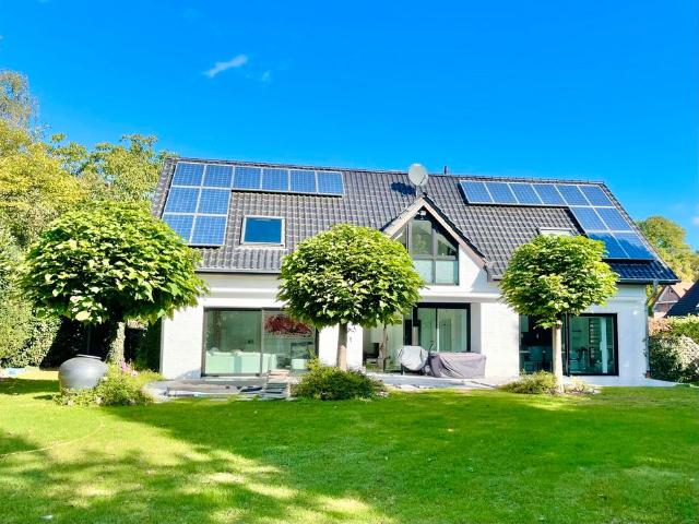 Einfamilienhaus mit Einliegerwohnung in Hünxe