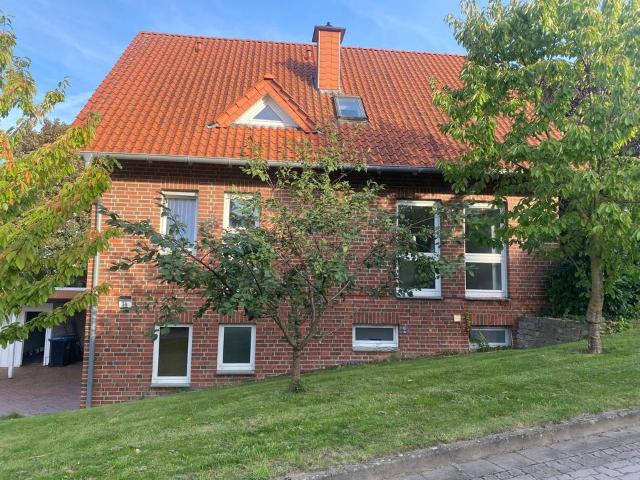 Einfamilienhaus mit Einliegerwohnung in LübbeckeNettelstedt
