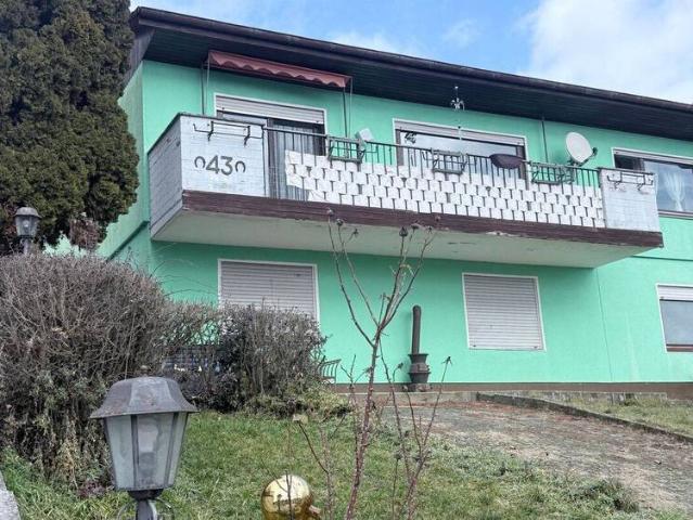 Einfamilienhaus mit Einliegerwohnung in ruhiger Lage