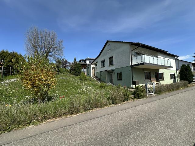 Einfamilienhaus mit Einliegerwohnung in ruhiger Lage