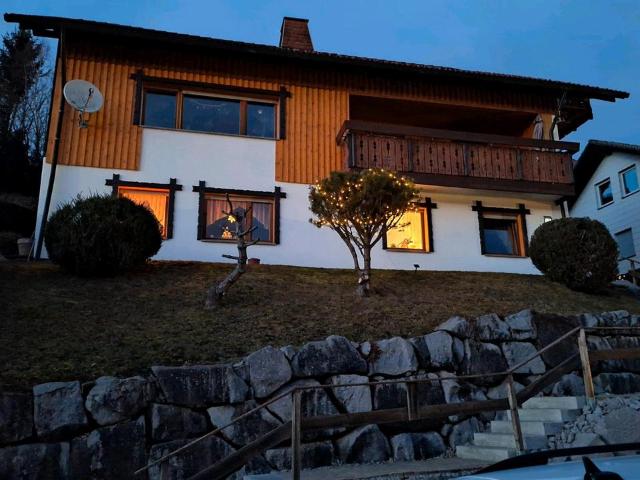 Einfamilienhaus mit Einliegerwohnung in Vöhrenbach
