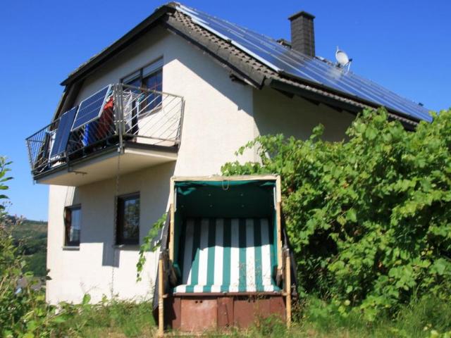 Einfamilienhaus mit Einliegerwohnung mit Aussicht in ruhiger Lage