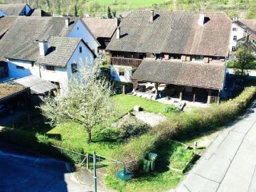 Einfamilienhaus mit Einliegerwohnung und langfristigem Renditepotenzial!
