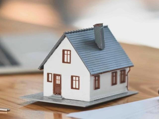 Einfamilienhaus mit ELW neuwertig