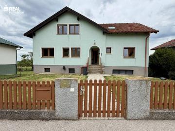 Einfamilienhaus mit Entwicklungspotenzial und attraktivem Weitblick