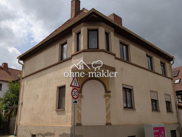 Einfamilienhaus mit Erker in Buttlar mit SEHR viel Potenzial