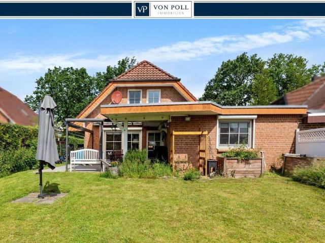 Einfamilienhaus mit Fasssauna in zentraler Lage von Lahausen