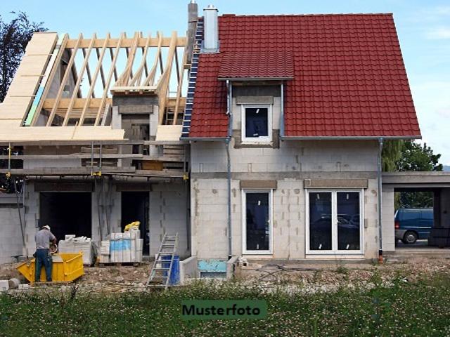Einfamilienhaus mit Garage Viel Potenzial für Ihre individuellen Ideen