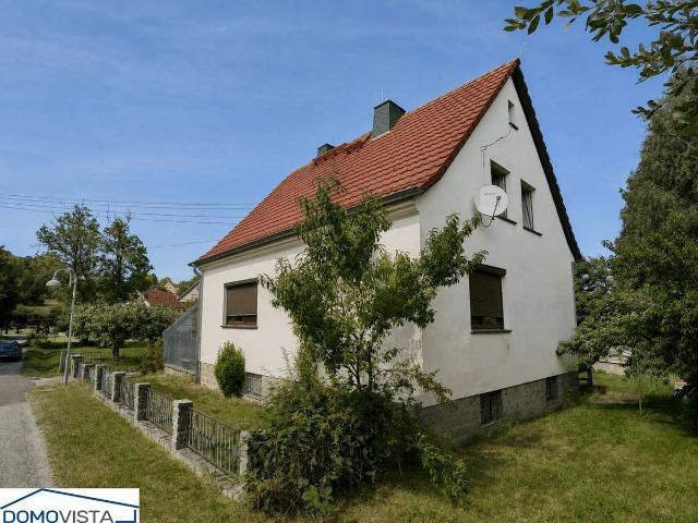 Einfamilienhaus mit Garage & großzügigem Garten!