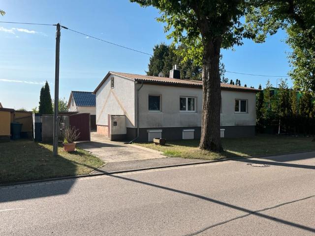 Einfamilienhaus mit Garten