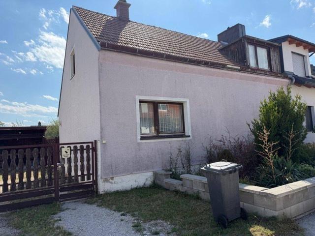 Einfamilienhaus mit Garten 5 Zimmer SANIERUNGSBEDÜRFTIG in Wöllersdorf Euro 180.000!