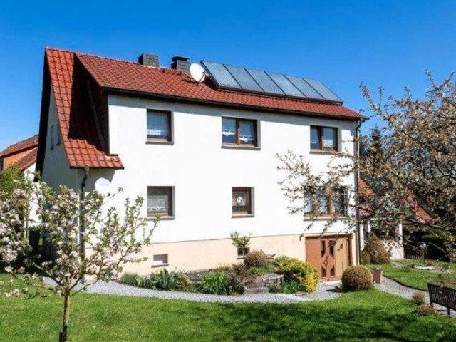 Einfamilienhaus mit Garten