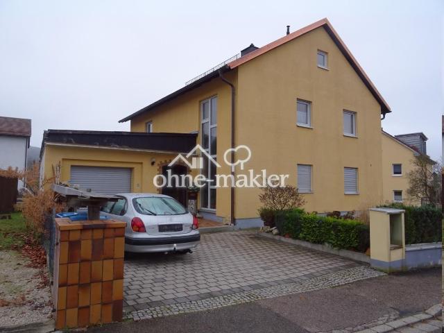 Einfamilienhaus mit Garten, Terrasse, Balkon, Garage und Specksteinofen in Berching Pollanten
