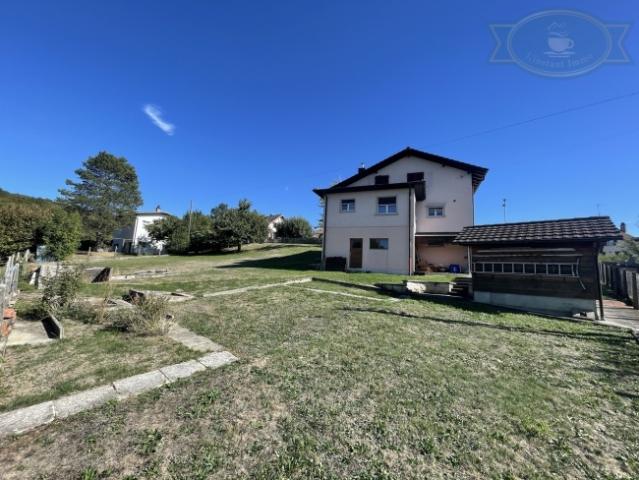 Einfamilienhaus mit Garten und freiem Ausblick