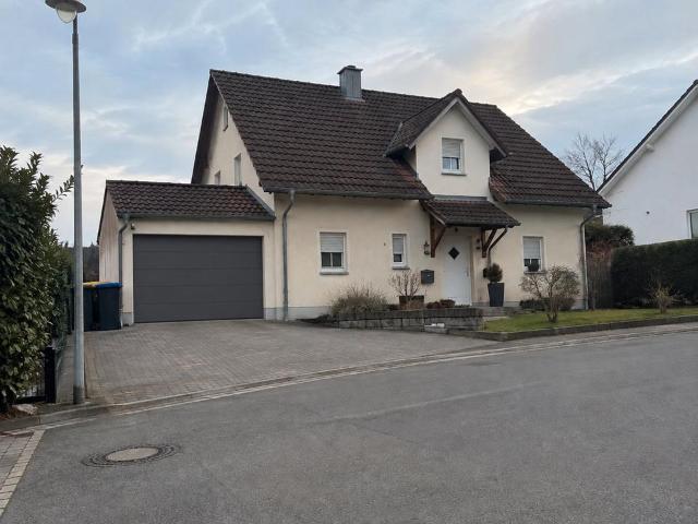 Einfamilienhaus mit Garten+Garage von privat + provisionsfrei