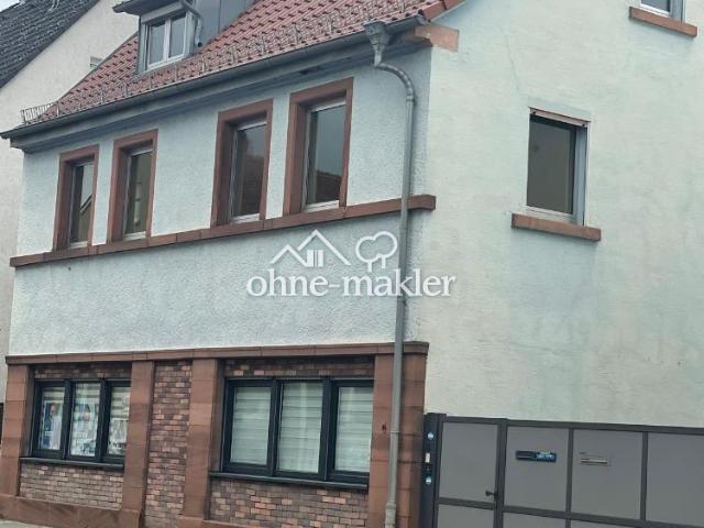 Zweifamilienhaus mit Gewerbe und viel Potenzial in Kleinwallstadt