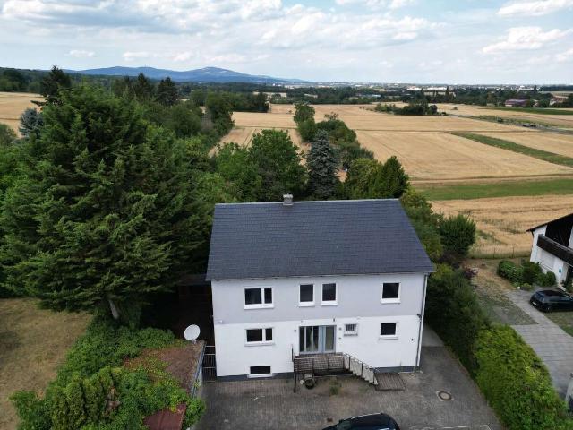 Einfamilienhaus mit großem Garten in Feldrandlage – Wohnen mit viel Platz und Potenzial