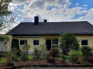 Einfamilienhaus mit großem Garten in ruhiger und gepflegter Lage, provisionsfrei von privat