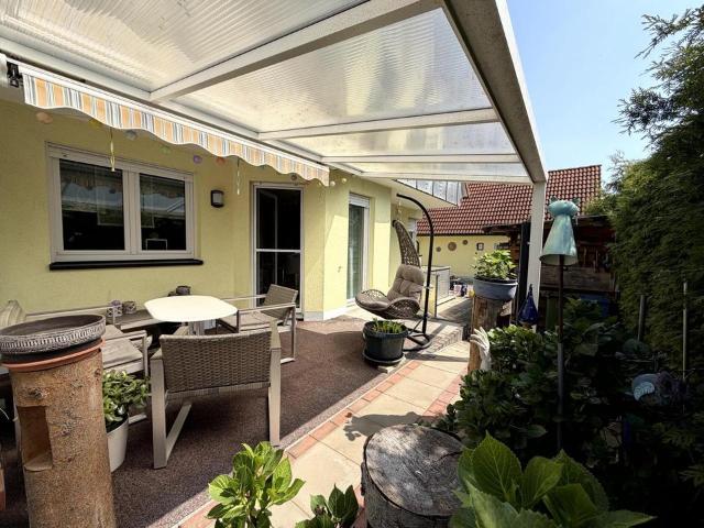 Einfamilienhaus mit großem Garten in Stadeln