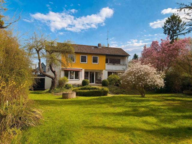 Einfamilienhaus mit großem Garten, Kamin & hohem Ausbaupotenzial