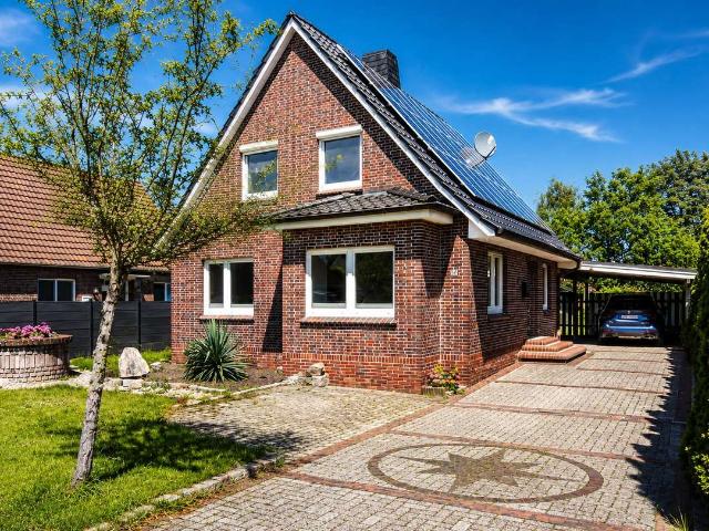 Einfamilienhaus mit großem Garten & Photovoltaikanlage