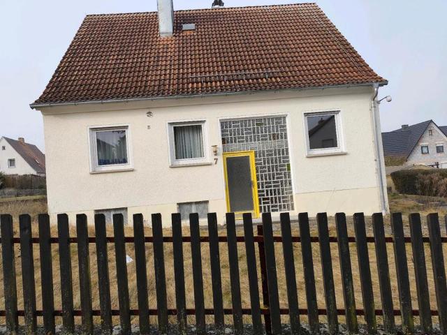 Einfamilienhaus mit großem Garten