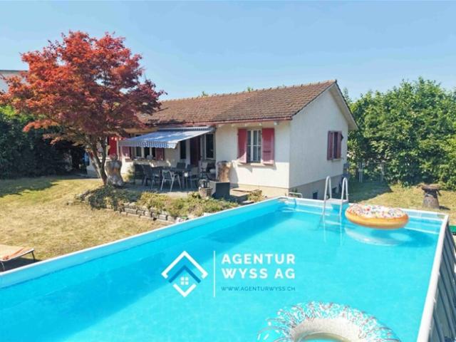 Einfamilienhaus mit grossem Grundstück und Potenzial