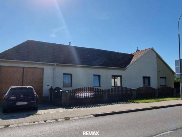 Einfamilienhaus mit großem Grundstück und Teilungsmöglichkeit in Gemeinlebarn