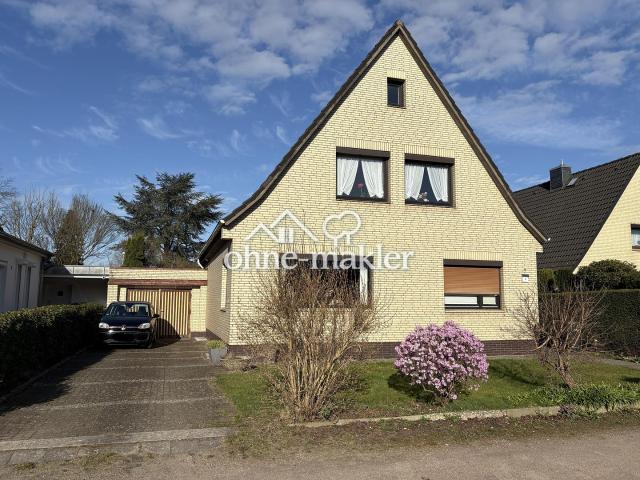 Einfamilienhaus mit großem Grundstück, viel Privatsphäre und vielfältigen Möglichkeiten