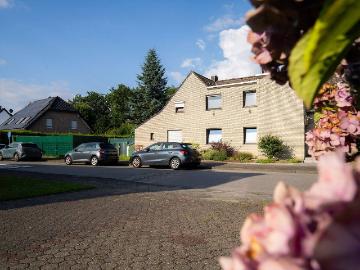 Einfamilienhaus mit großem Grundstück & genehmigtem Erweiterungspotenzial