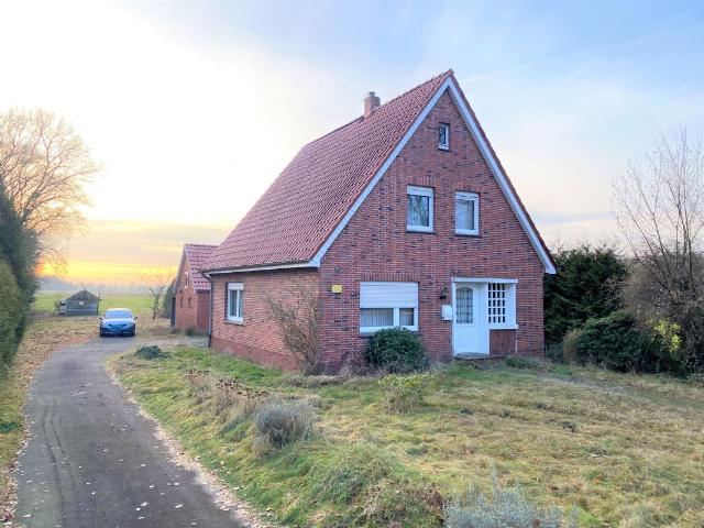 Einfamilienhaus mit großem Grundstück in Kanallage von Papenburg Obenende