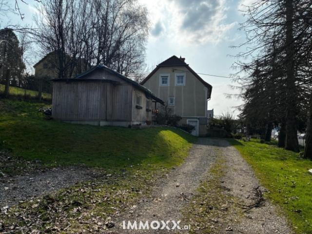 Einfamilienhaus mit großem Grundstück in Raaba