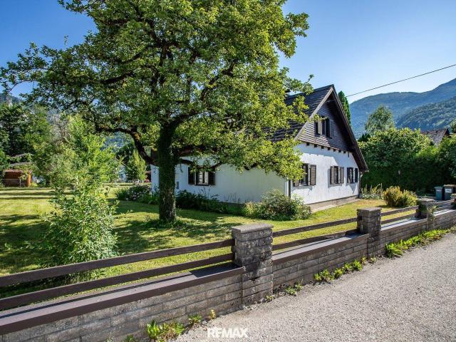 Einfamilienhaus mit großem Grundstück samt Nebengebäude in sonniger Ruhelage von Bad Ischl