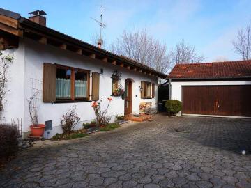 Einfamilienhaus mit großem Hanggrundstück – nur wenige Minuten zum Ammersee