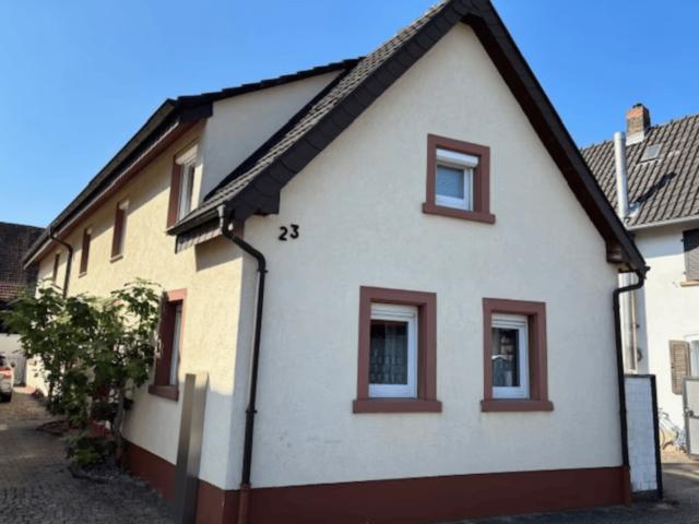 Einfamilienhaus mit großem Innenhof, Scheune + sonnigem Garten