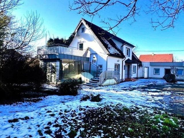 Einfamilienhaus mit Großem Nebengebäude auf 1.855M² Absolute Ruhelage und Unverbaubarer Blick!