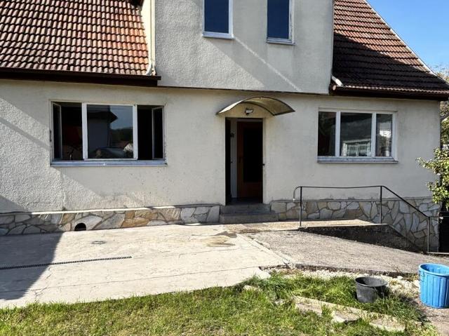 Einfamilienhaus mit großen Garten und vielseitigem Entwicklungspotenzial!