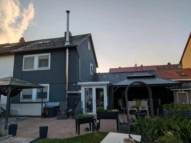 Einfamilienhaus mit großen Grundstück