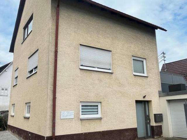 Einfamilienhaus mit großer Werkstatt, Terrasse & Ausbaupotential