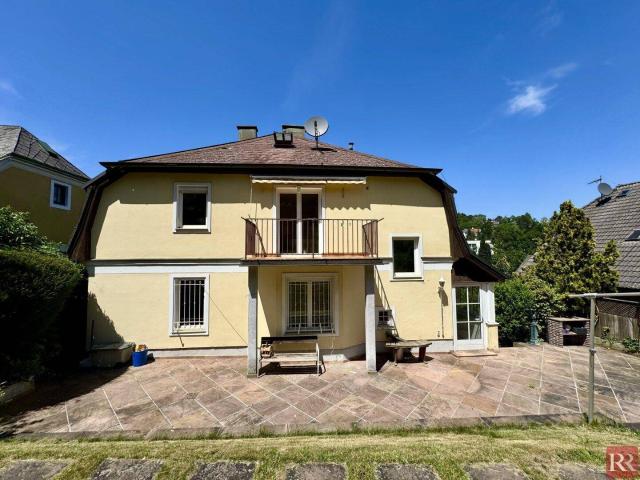 Einfamilienhaus mit großzügigem Grundstück in begehrter Lage von Klosterneuburg