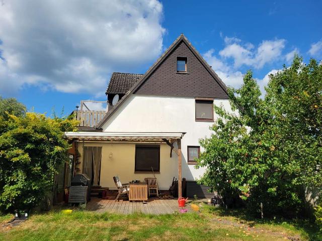 Einfamilienhaus mit großzügigem Grundstück in ruhiger Sackgasse
