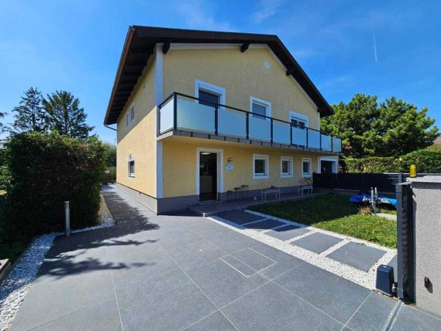Einfamilienhaus mit hochwertiger Ausstattung, Wintergarten, Pool und ca. 1600m² Eigengrund!