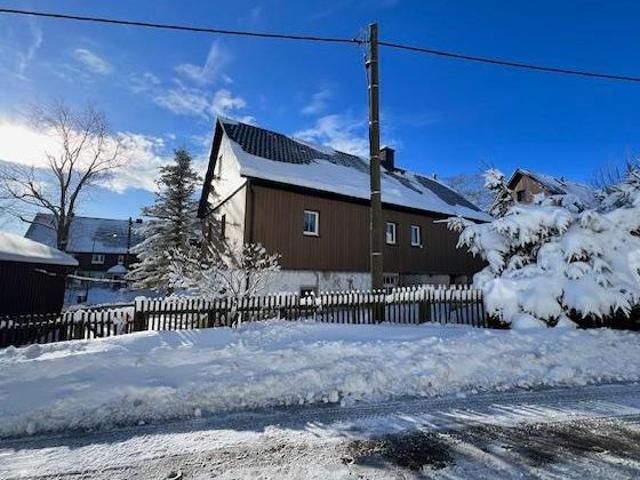 Einfamilienhaus sucht nach neuer Familie, diese Immobilie wäre auch toll als Ferienhaus nutzbar!