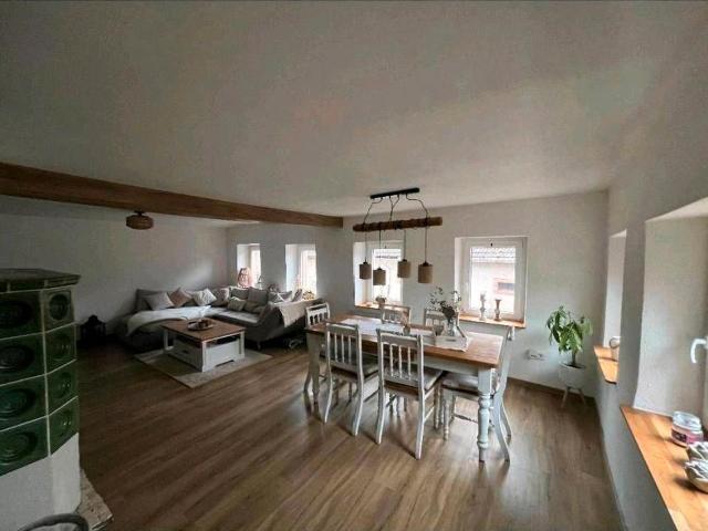 Einfamilienhaus mit PV Anlage und Scheune