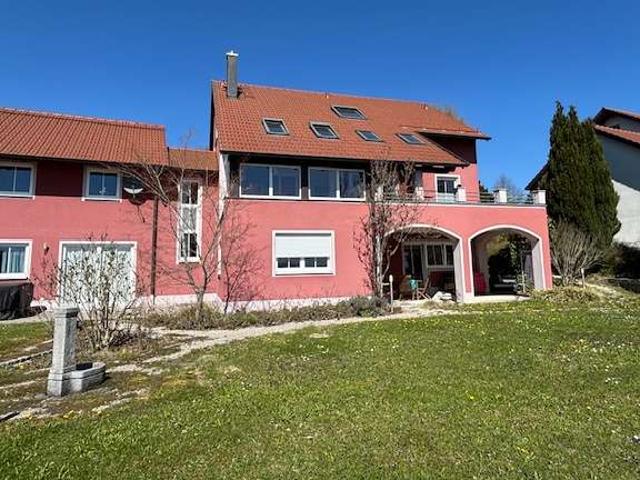 Einfamilienhaus mit Panorama Blick, gehobenem Komfort u. Einliegerwohnung in Buchbach