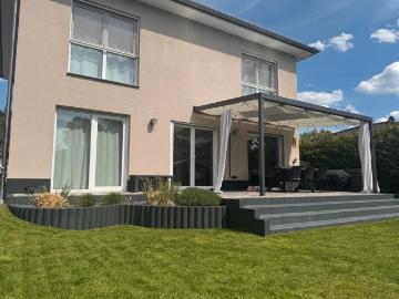 Einfamilienhaus mit Pool in Schulzendorf