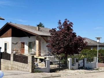 Einfamilienhaus mit Pool in Ruhelage Steinbrunn – Potenzial & Gestaltungsspielraum