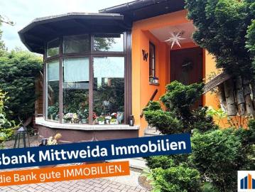Einfamilienhaus mit Pool in ruhiger grüner Lage