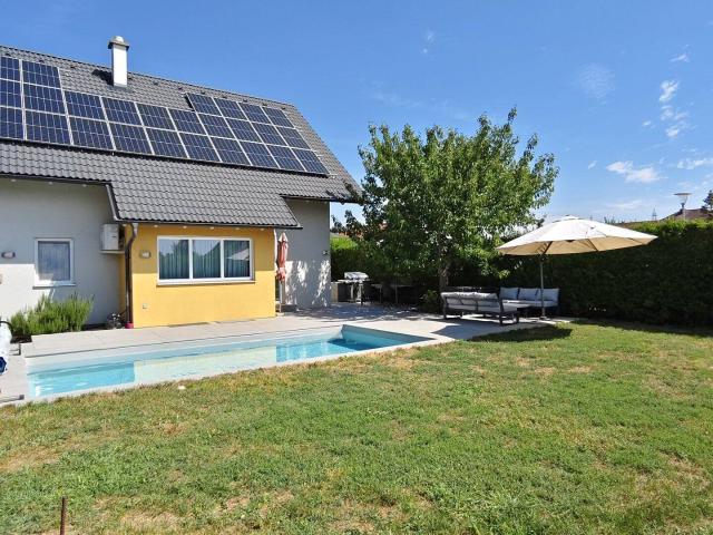 Einfamilienhaus mit Pool & PV Anlage | 150 m² Wohnfläche | 5 Zimmer | 595 m² Grund | Klimaanlage uvm!