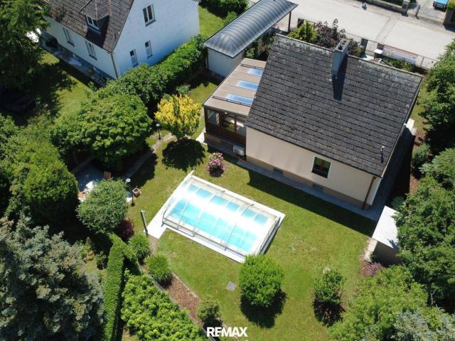 Einfamilienhaus mit Pool und Wintergarten in begehrter Wohnlage von St. Pölten